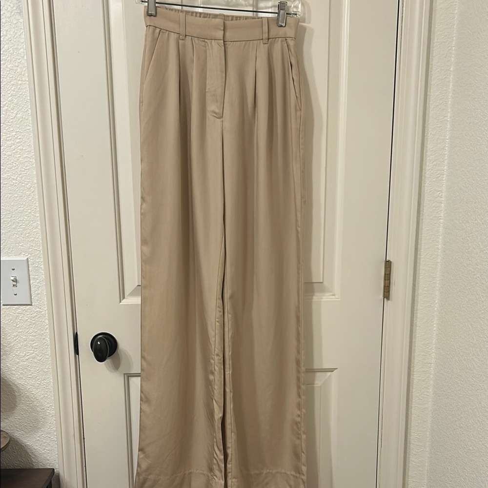 Abercrombie & Fitch Tan Wide Leg Pants with Relaxed Fit - XS long